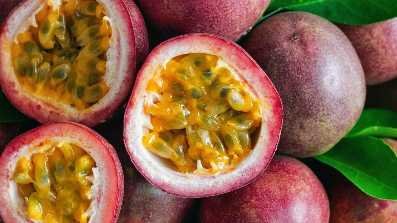 9 AMAZING BENEFITS OF PASSION FRUIT