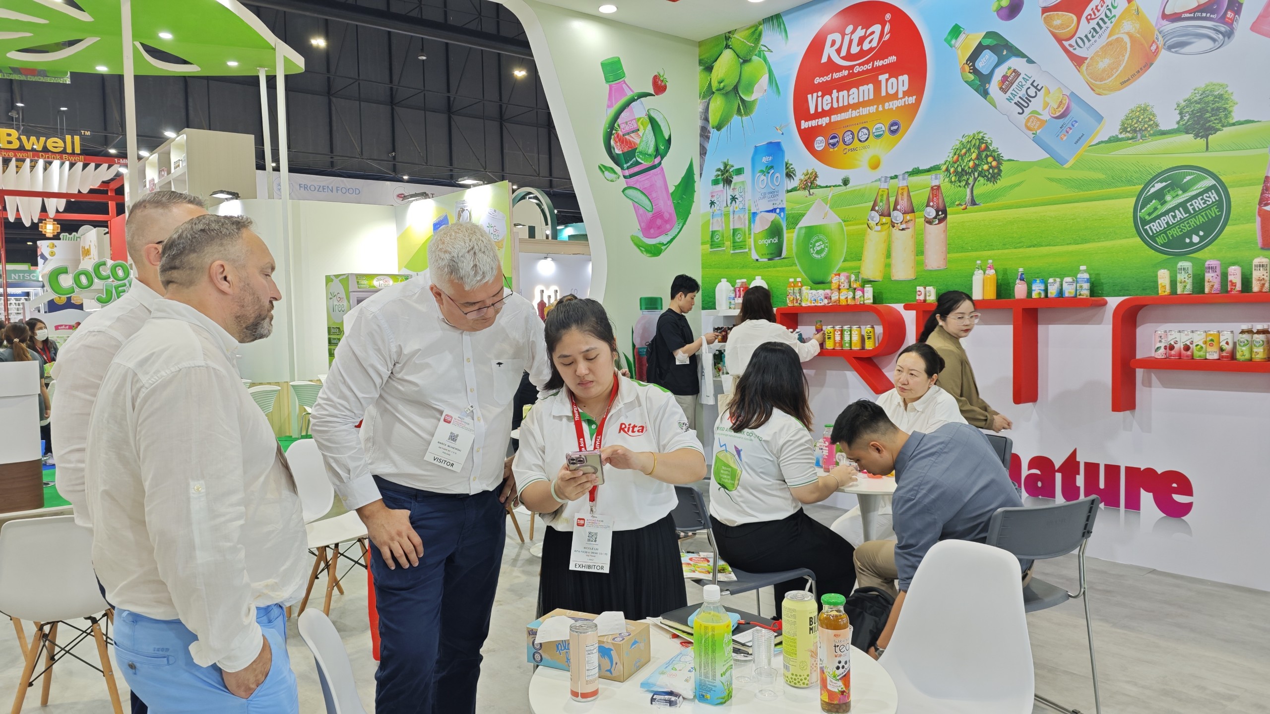 Customers at Rita booth Thaifex Exhibition 2024