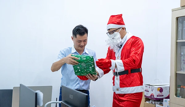 Merry Christmas from Rita Food Drink Refreshing Moments Worldwide 2