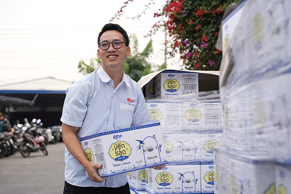 Gratitude in Every Gift Rita Bird Nest Drink