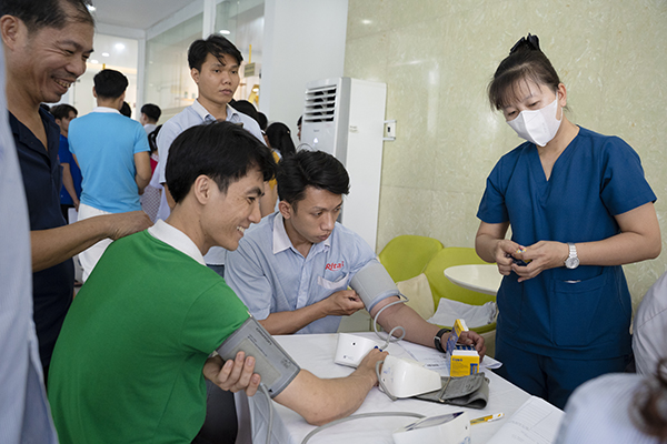 Rita Organizes Employee Health Check Program 5