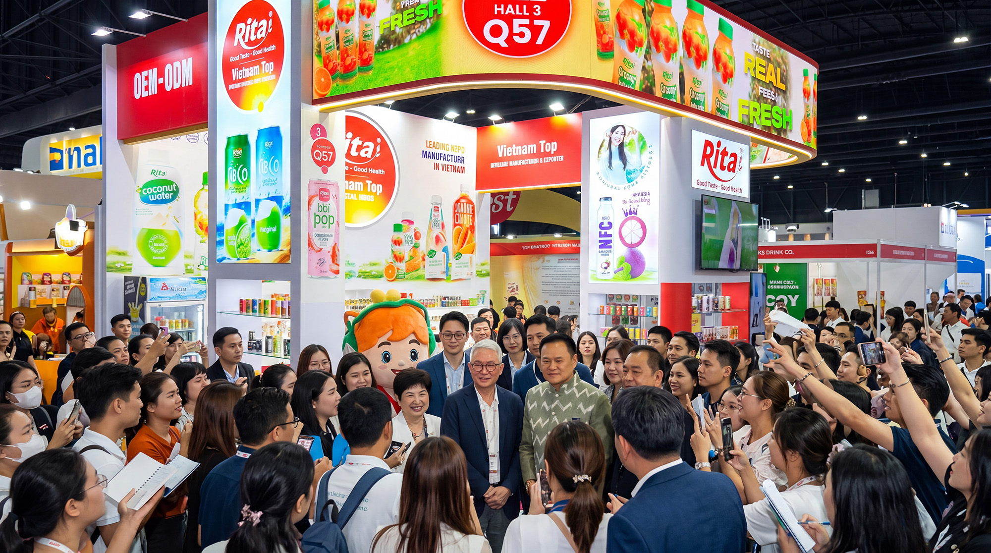 ThaiLan Prime Minister Anutin Charnvirakul visits booth at Thaifex exhibition